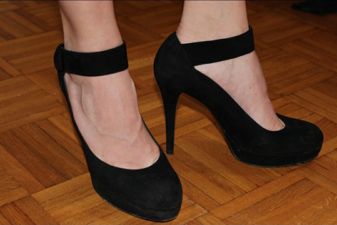 Obcasy, buty na obcasach Stuart Weitzman