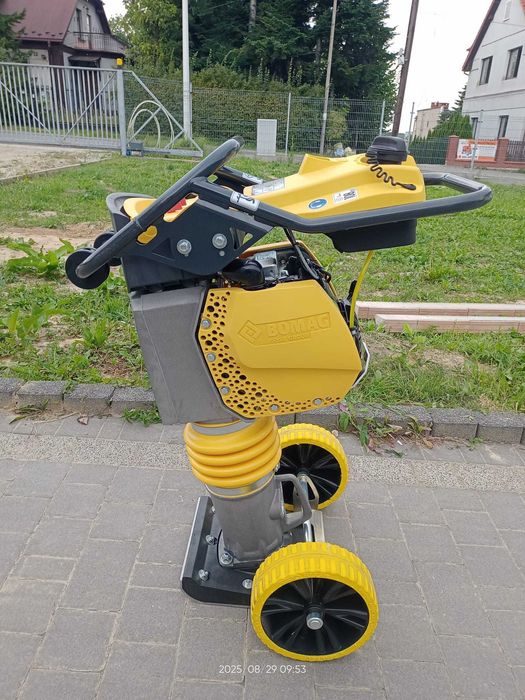 Wynajem Minikoparki bez Operatora - Sucha Beskidzka