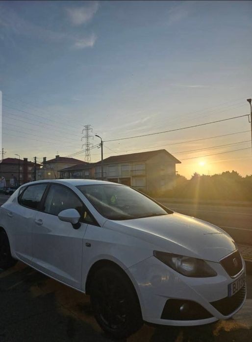 Seat Ibiza 1.2TDI em ótimo estado