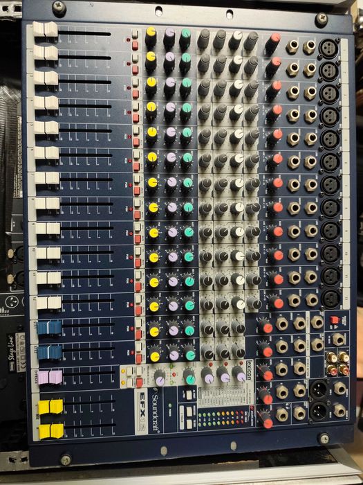 Mesa mistura Soundcraft