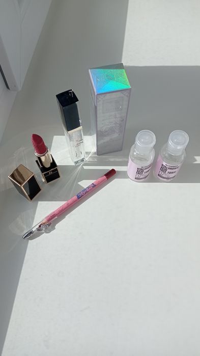 Косметика / помада Patricia Ledo 07 / блиск/ Glambee 103 / Mr.Scrubber