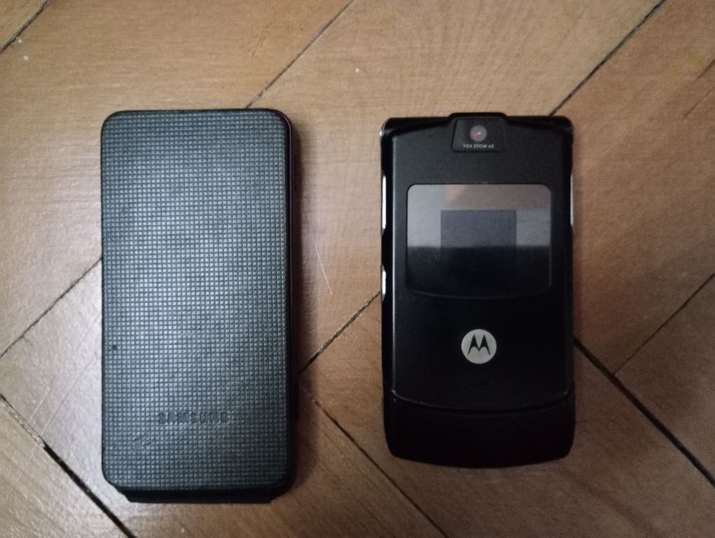 Telefony Samsung Wave 723 plus Motorola V3