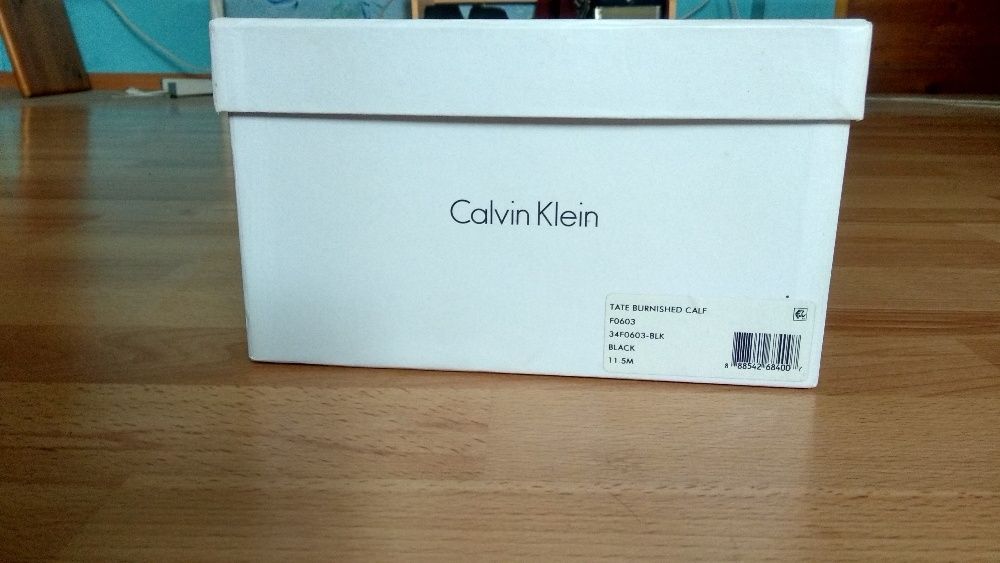 Продам новые туфли Calvin Klein US 11.5