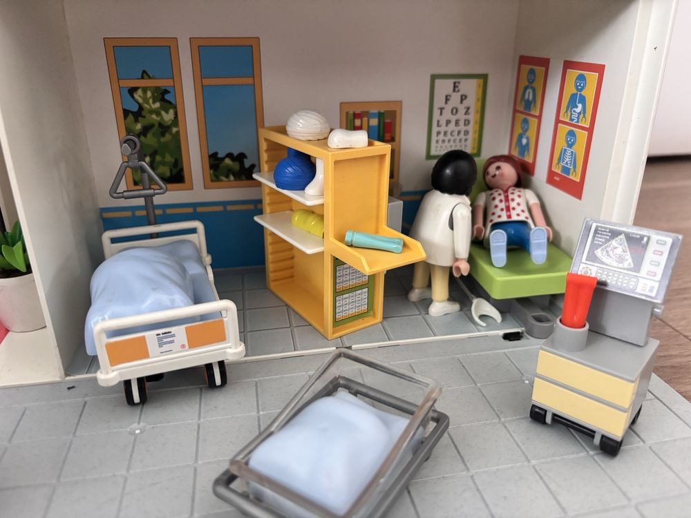 Playmobile szpital przenośny