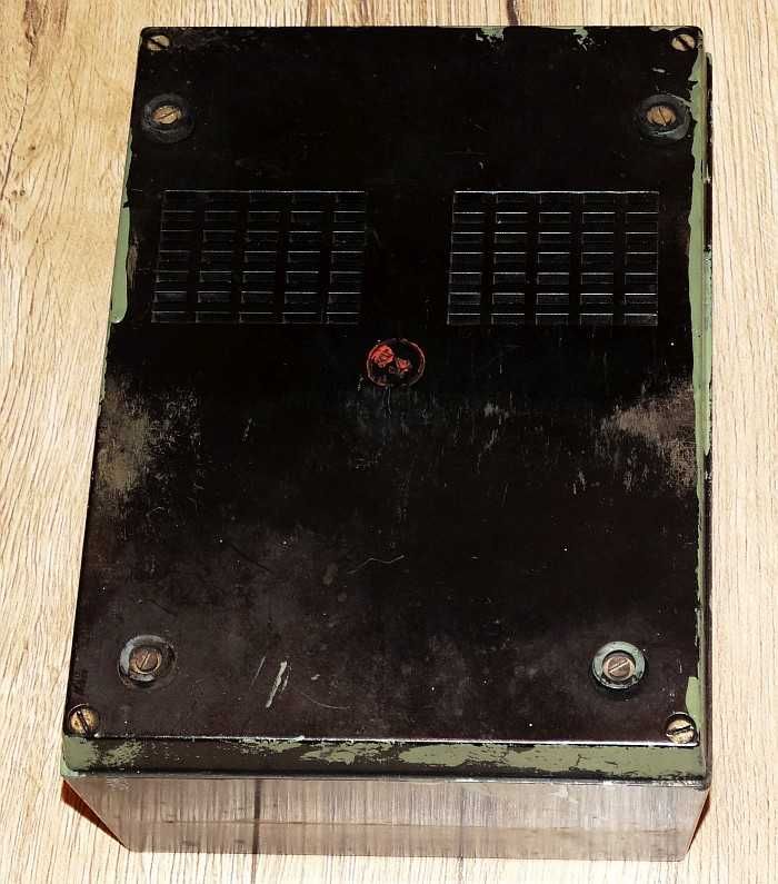 Miernik laboratoryjny, woltomierz analogowy 1.5-3-7.5 V kl. 0.5 LM-1