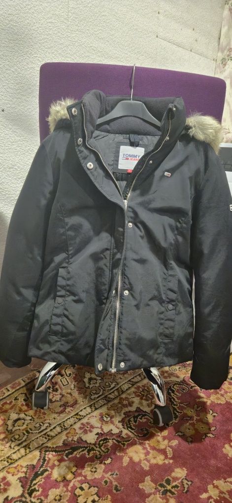 Здравствуйте, продам оригинал пуховик TOMMY JEANS