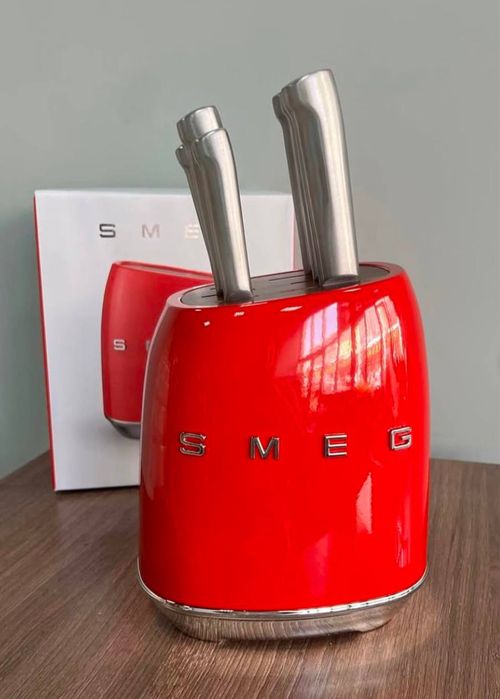 Набір ножів з подставкою SMEG