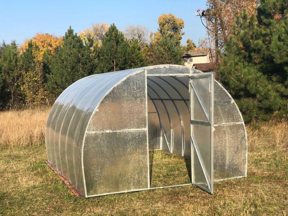 Пластиковий шифер для покрівельного покриття.