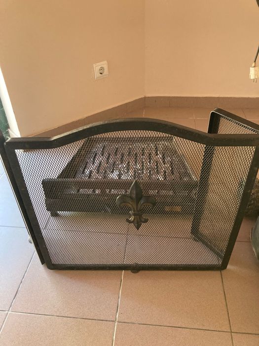 Grelha de proteção para lareira