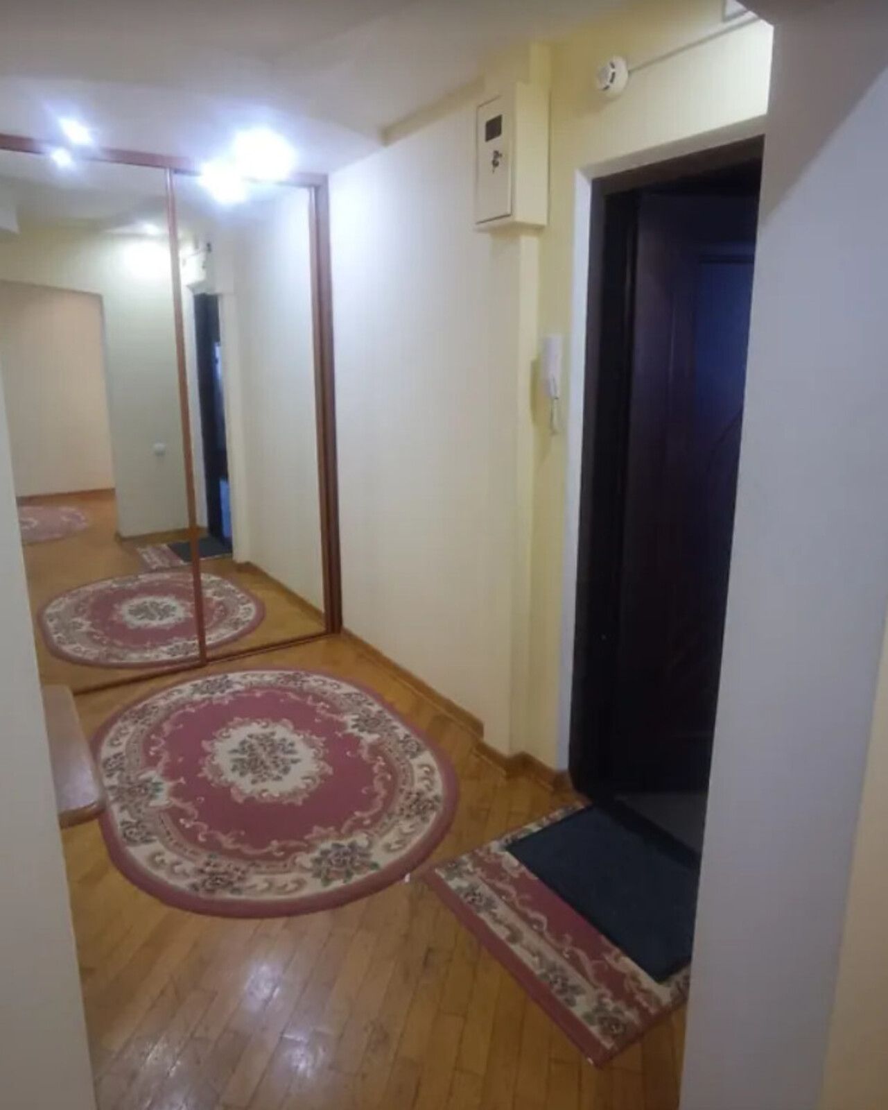Продаж 3к квартири 76 кв. м на бул. Просвіти