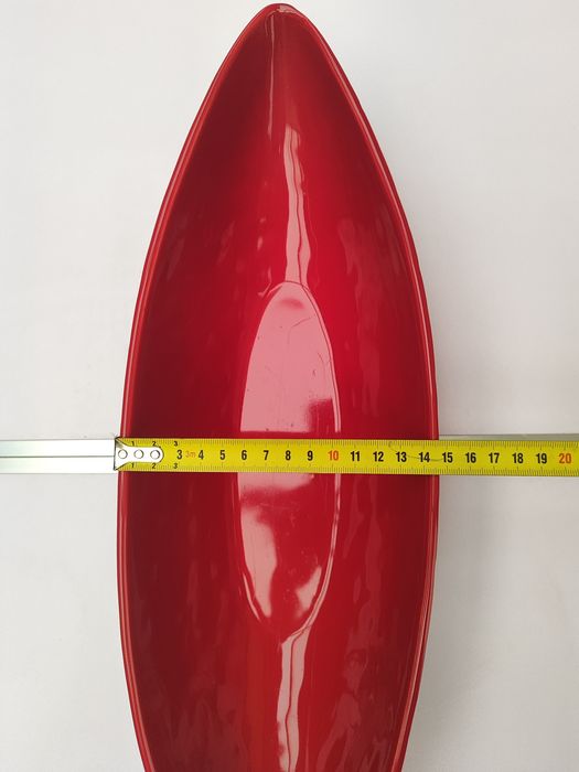 Peça decorativa na cor vermelho