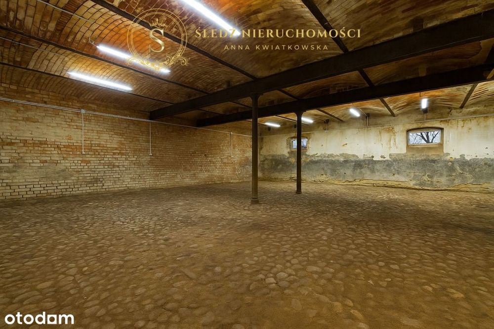 Stodoła Warsztat/Magazyn + Ogród Dla Pracowników