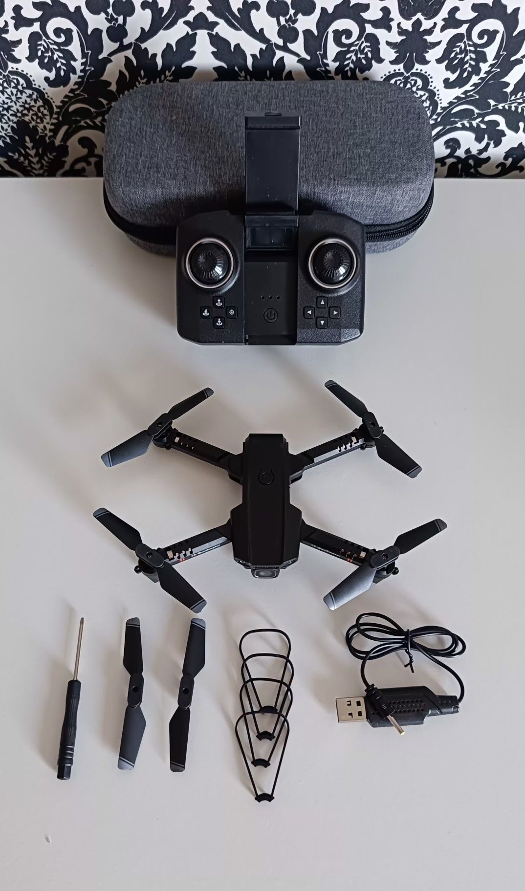 Dron z kamerą Lansenxi LS-XT6 + 3 baterie