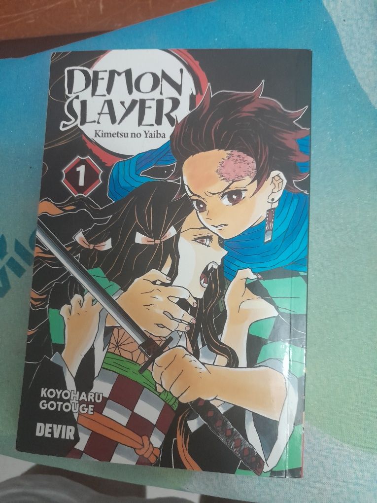 Demon Slayer mangas em português