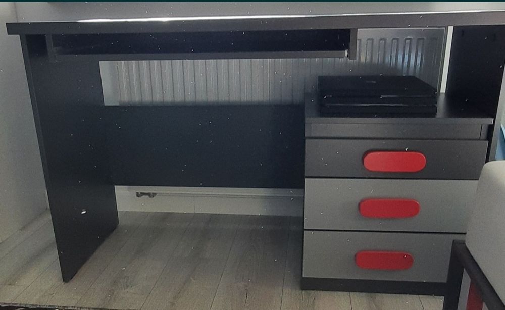 Biurko z organizerem plus fotel obrotowy