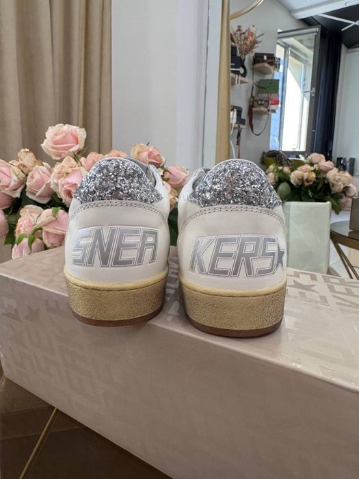Трендові жіночі кеди Golden Goose білого кольору з срібною зіркою