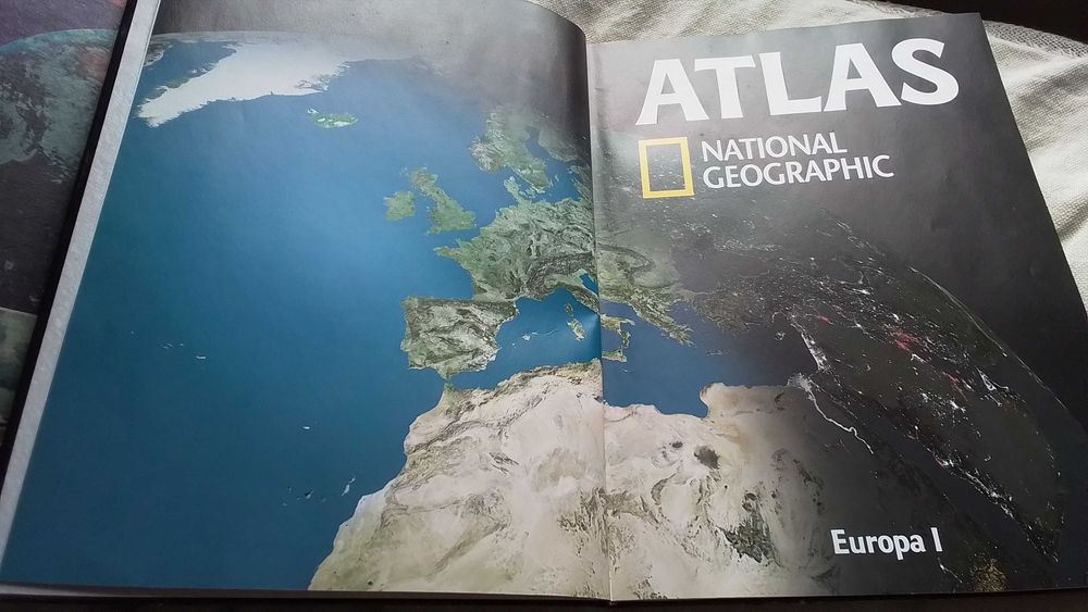 Atlas da National Geographic e do Círculo de Leitores