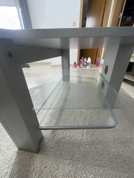 Movel de TV usado ler descriçao