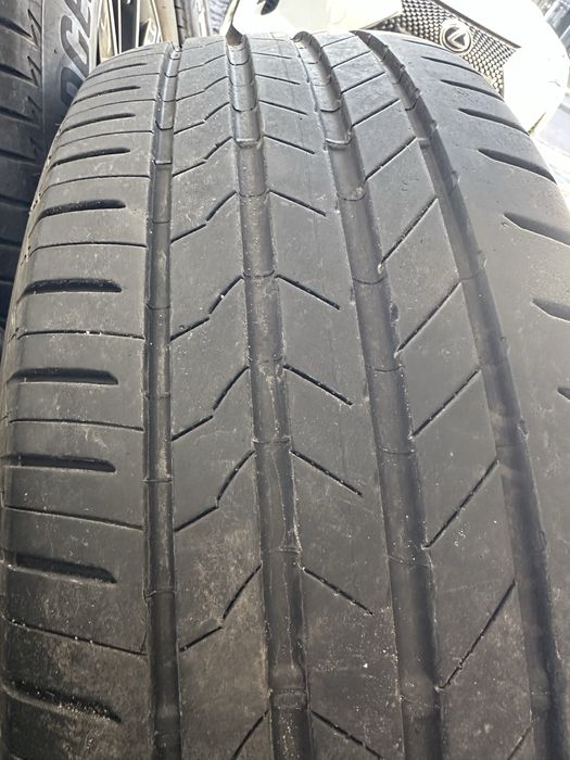 235/60R18 Bridgestone Lexus NX