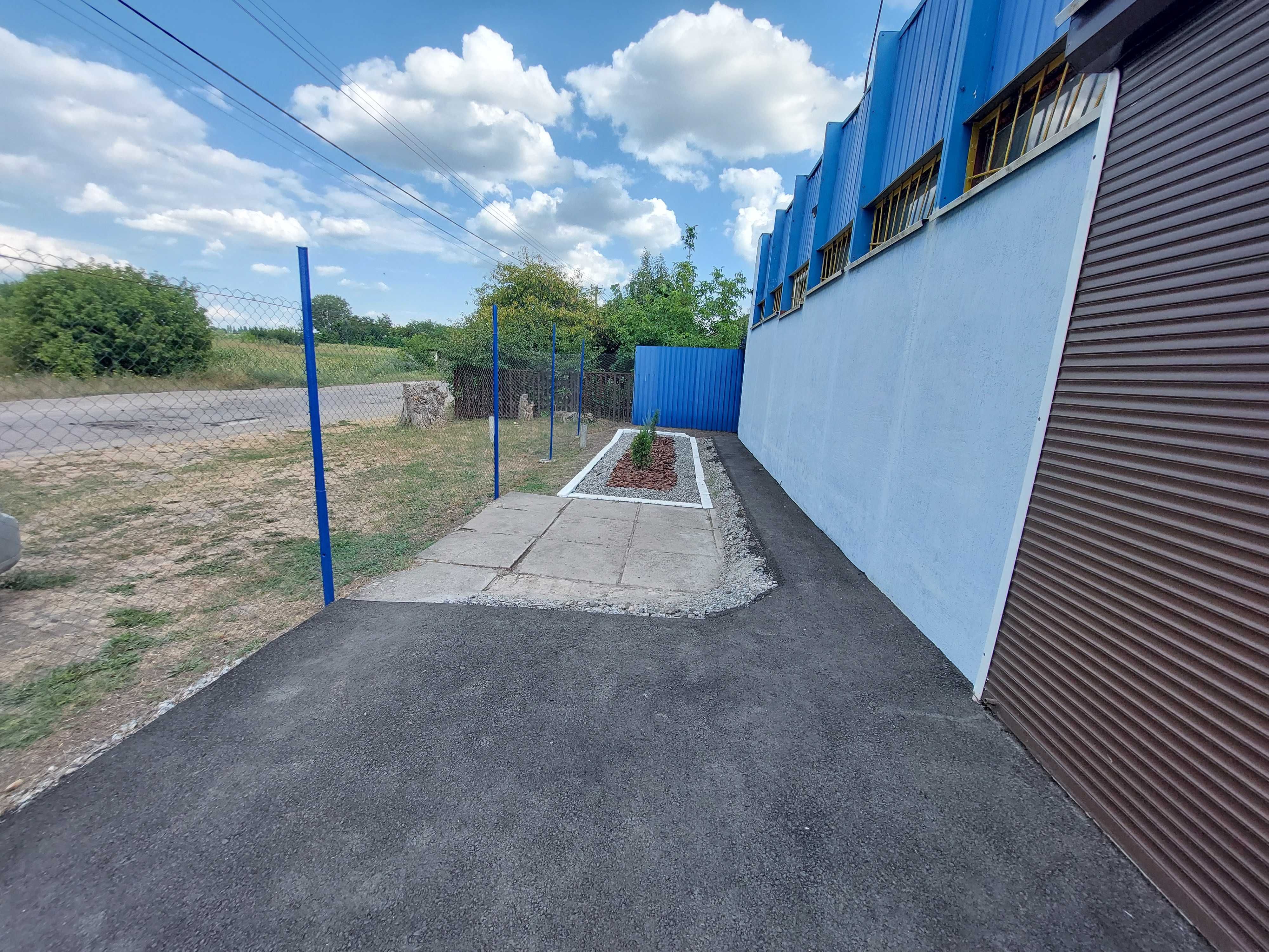 Комерційна нерухомість готова під магазин, виробництво, склад