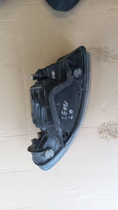 Seat Leon 1 toledo 2 reflektor lampa lewa lewy przód h1+h7
