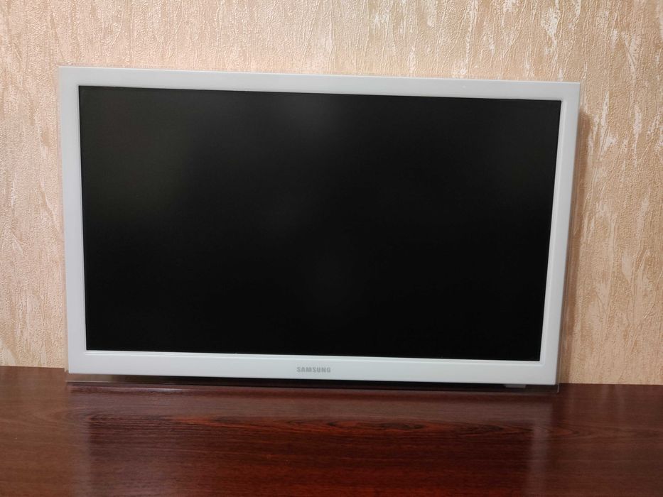 Телевизоры LG 32LH2010-ZB, Samsung UE-22F5410