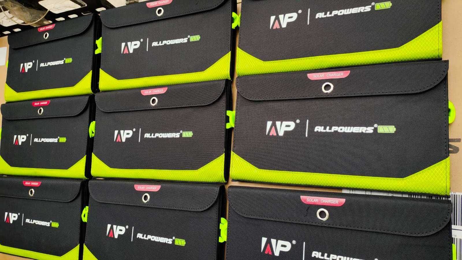 Allpowers 5V21W - це сонячна панель c PowerBank на 10 000mAh усередені