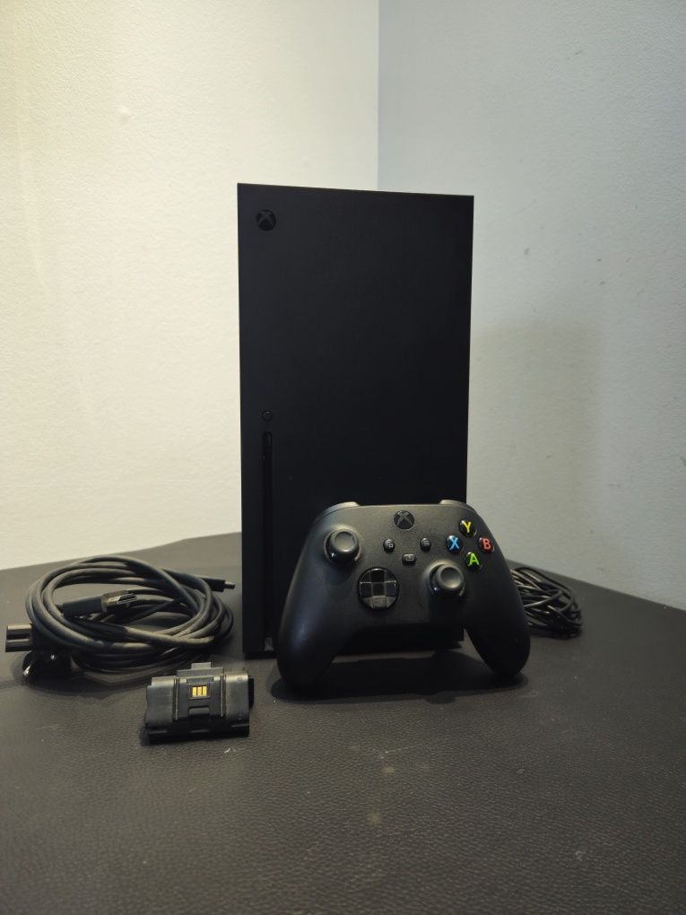 Xbox Series X 1TB + 5 Jogos + Bateria para o Comando – LOJA!