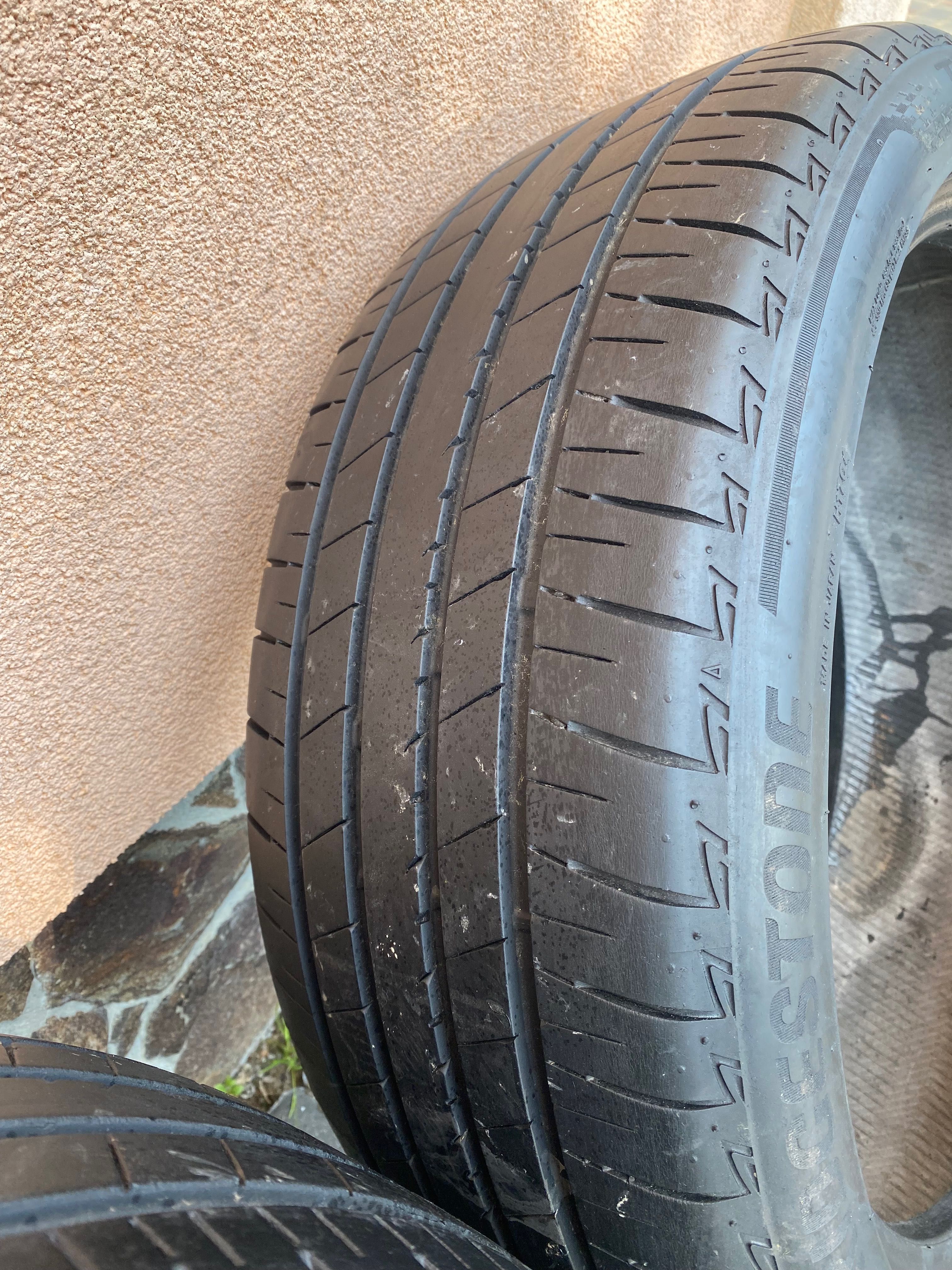 Шини на авто, резина, скати 225/45R19 Відмінний стан
