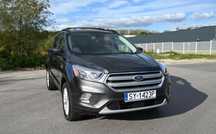 Ford Escape Kuga, Asystenci Automat Blisy Tempomat adaptacyjny Podgrzewane fotele