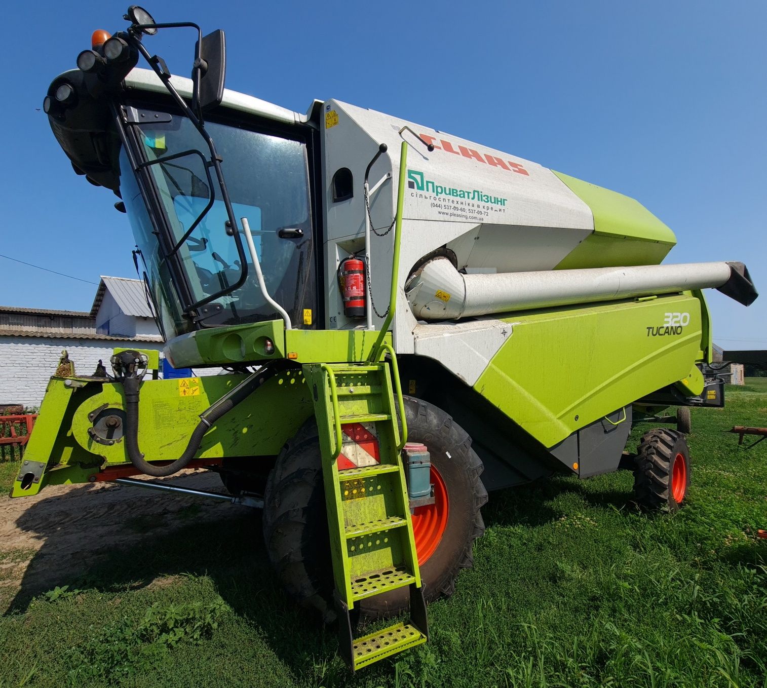 Продам комбайн Claas Tucano 320