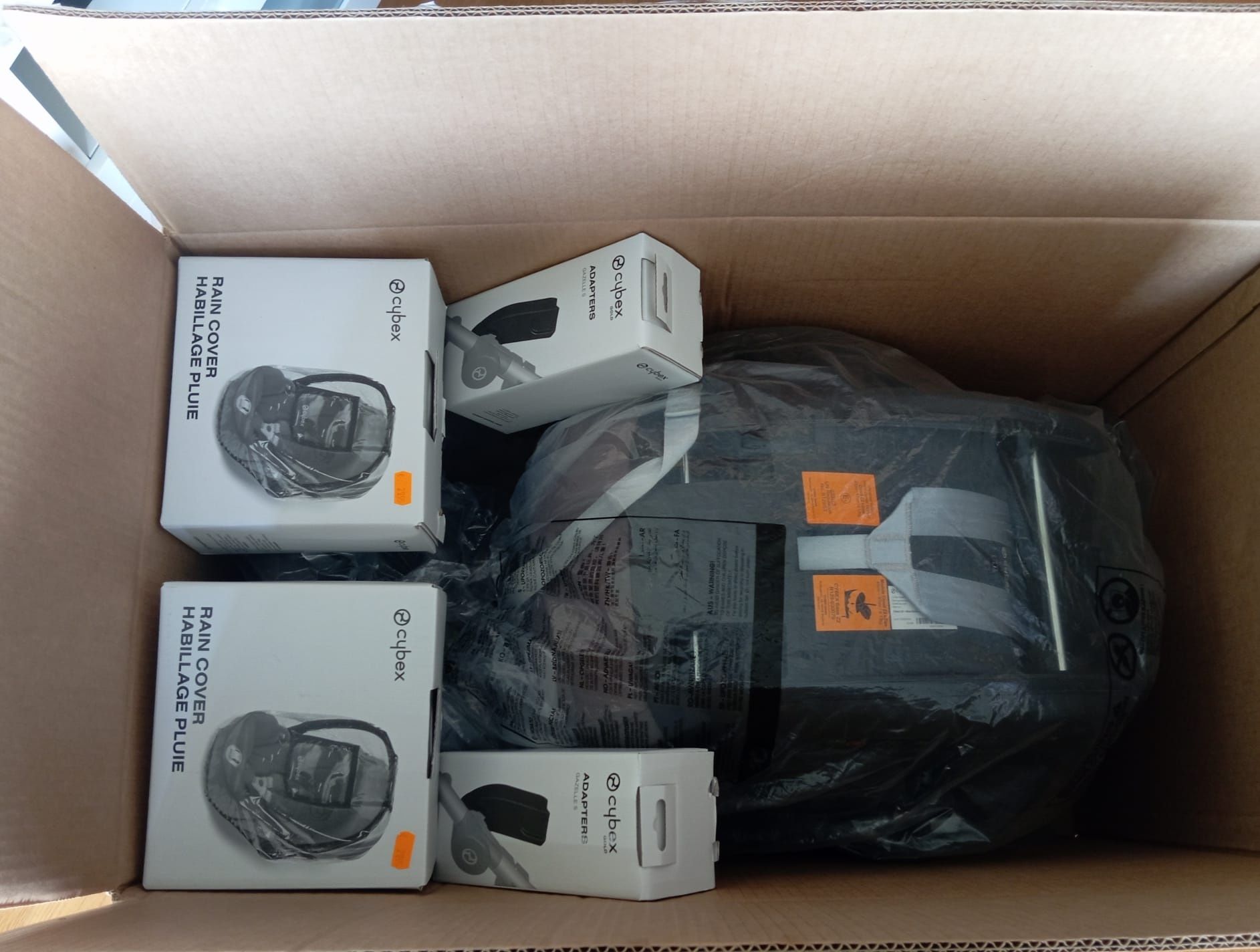 2 Ovos Cybex platinum cloud z2 i-size, cor Soho grey. 160€ cada.