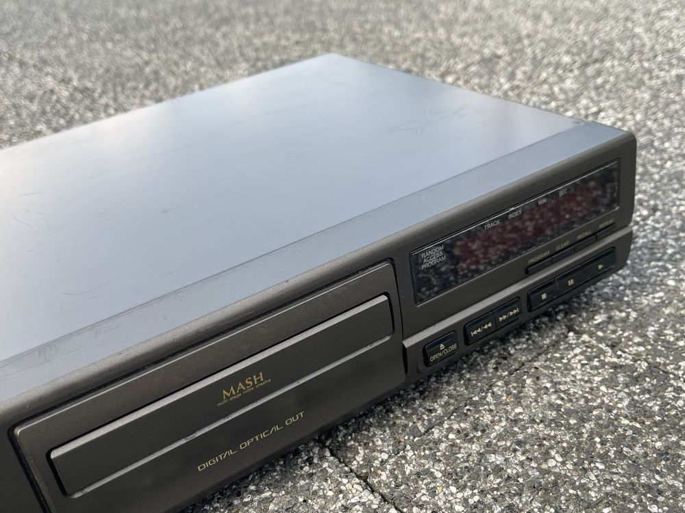 CD Technics SL-PG390