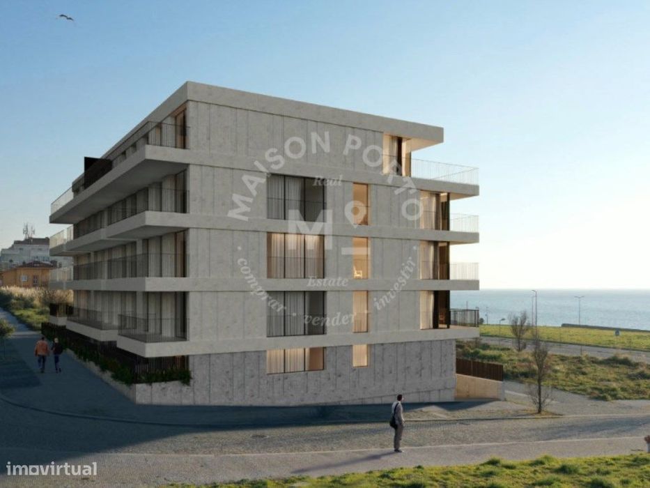 Apartamento T2 com Terraço, Suite, 1 Lugar de Estacionamento na Sec...