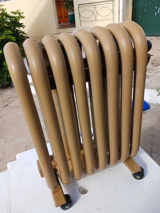 Aquecedor a Óleo Vintage a funcionar