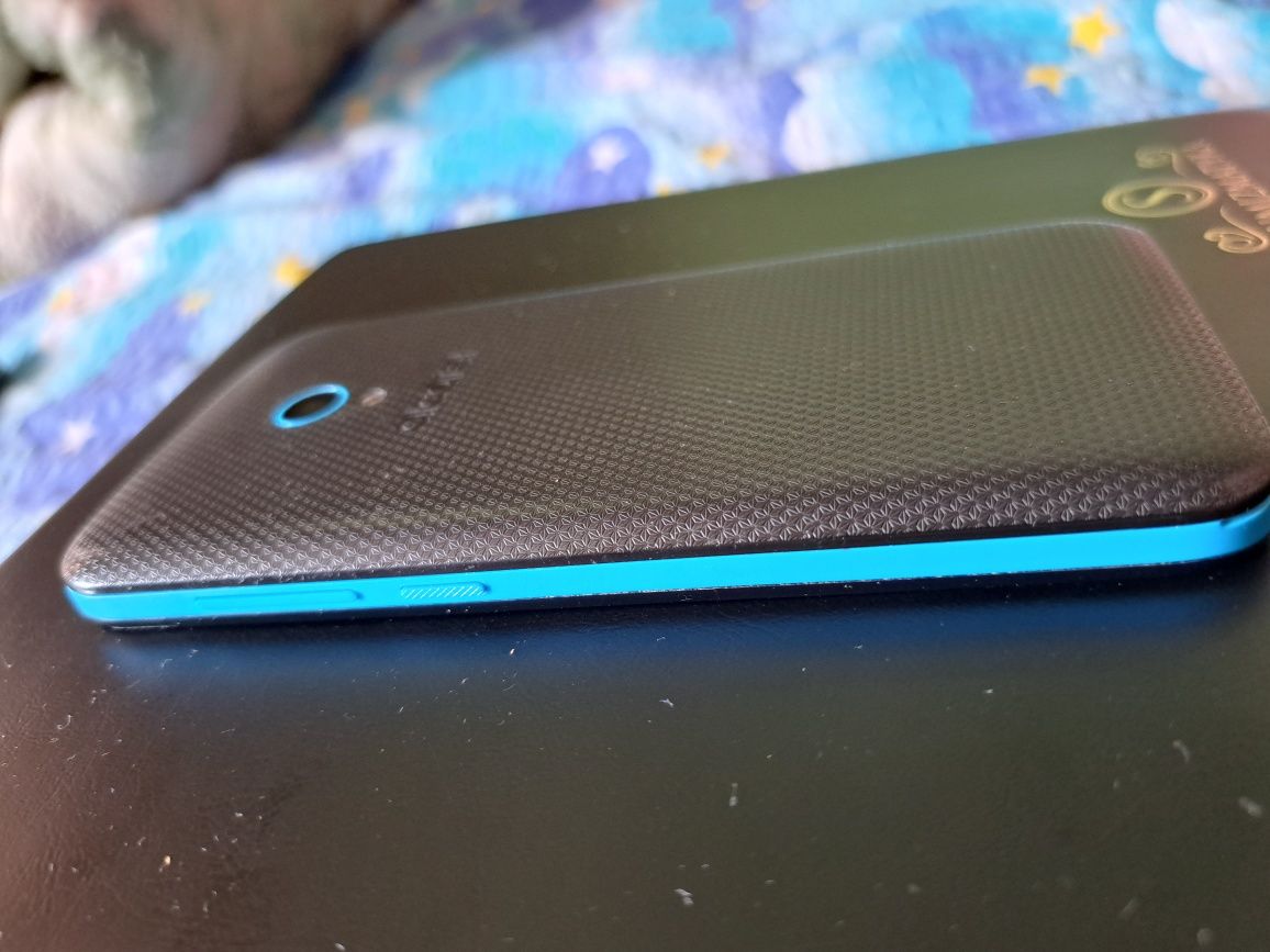 Alcatel U5 bardzo ładny uszkodzony