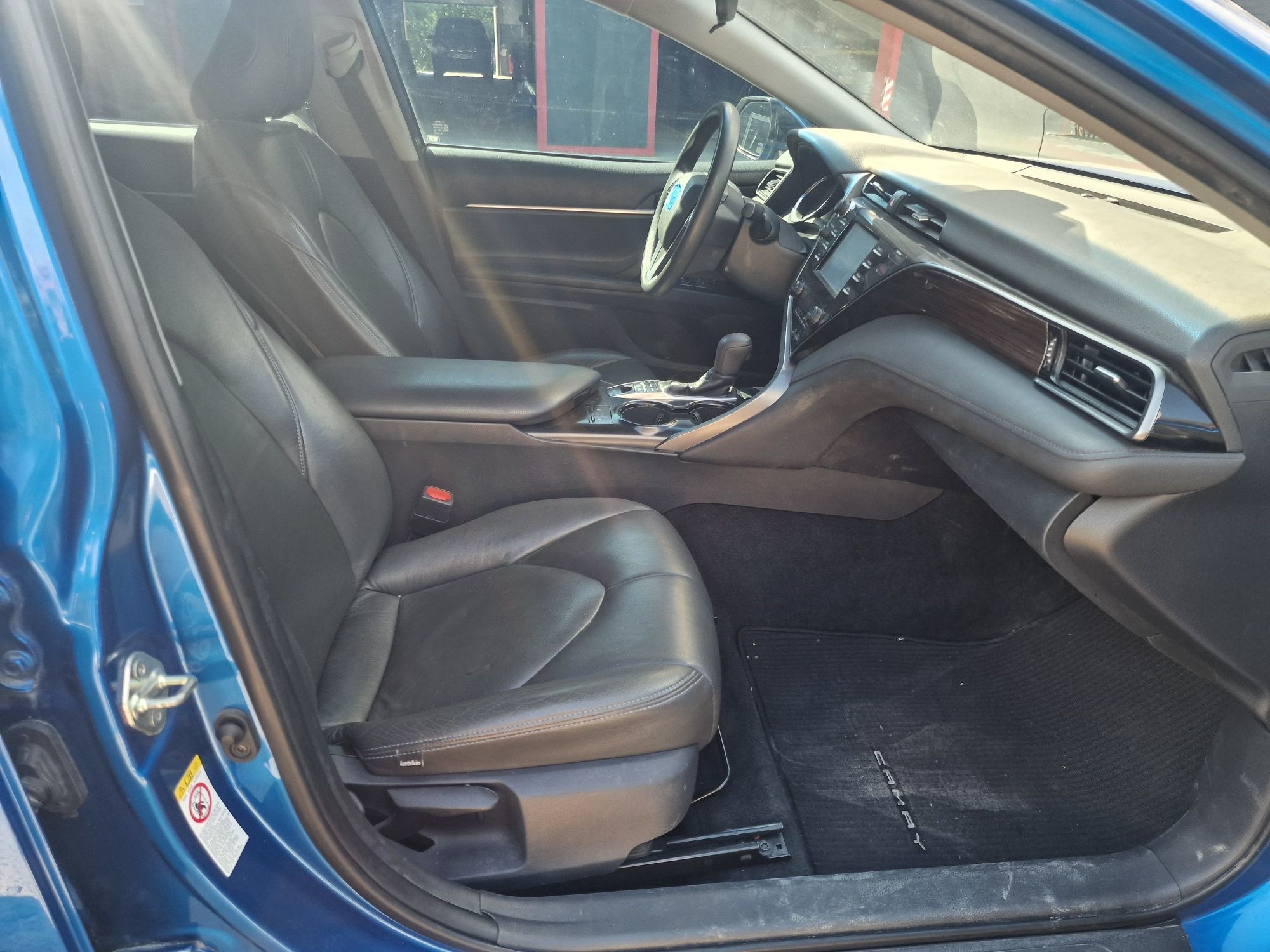 Оренда автомобіля Toyota Camry 70 hybrid/Аренда автомобиля