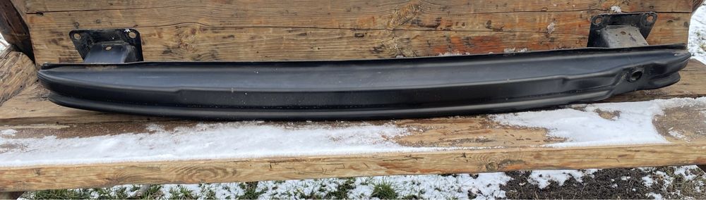 Підсилювач бампера на Passat B6