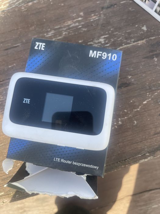 Modem router bezprzewodowy ZTE MF910 LTE