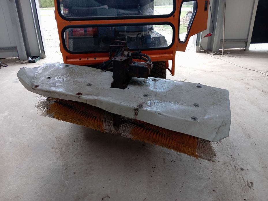 Szczotka, zamiatarka do Ladoga