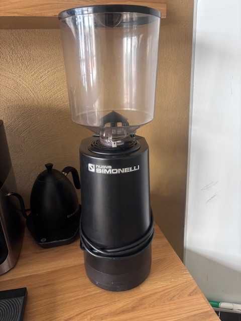 Młynek do kawy Nuova Simonelli