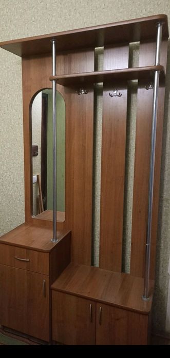 Передпокій б/в в хорошому стані ТОРГ!!!