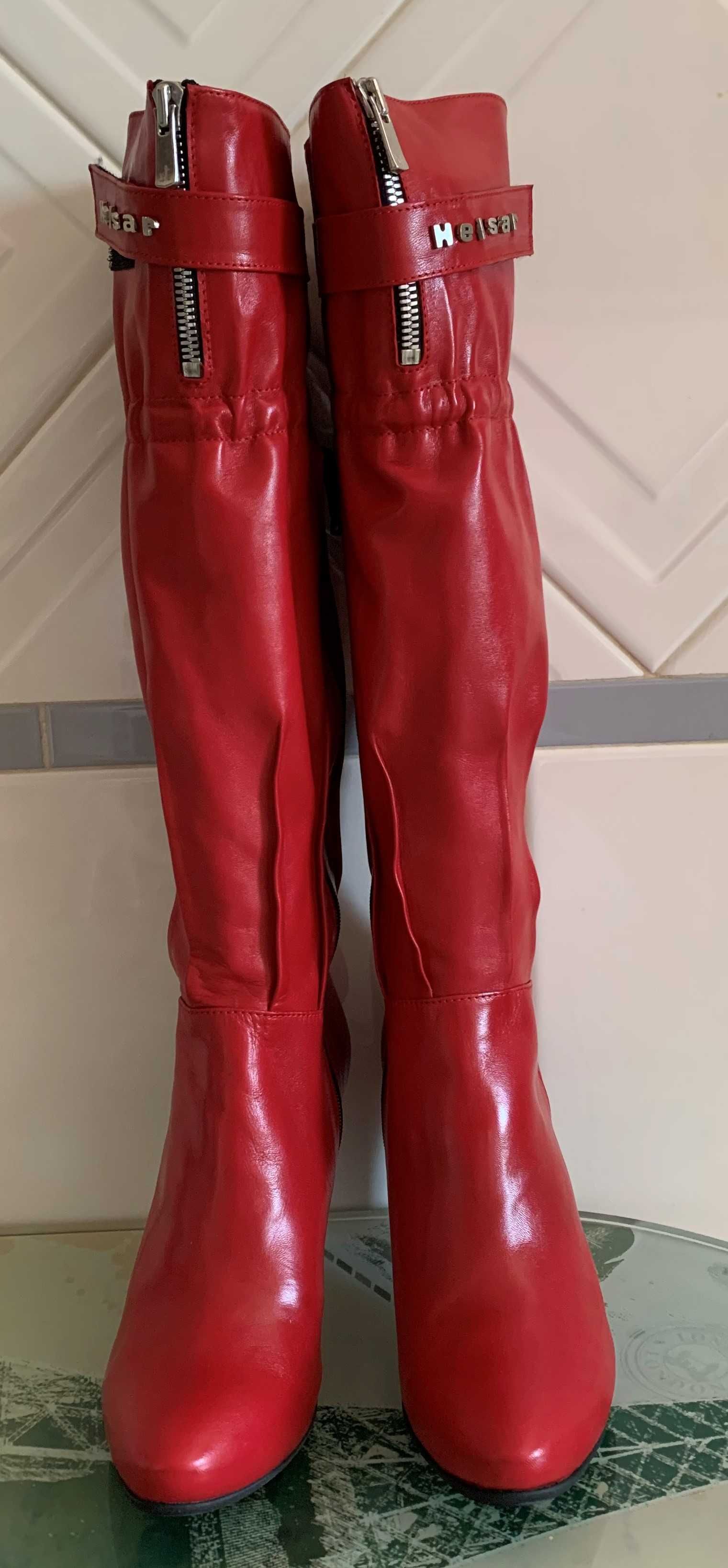 Botas Helsar de cor vermelha e tamanho 36 - novas