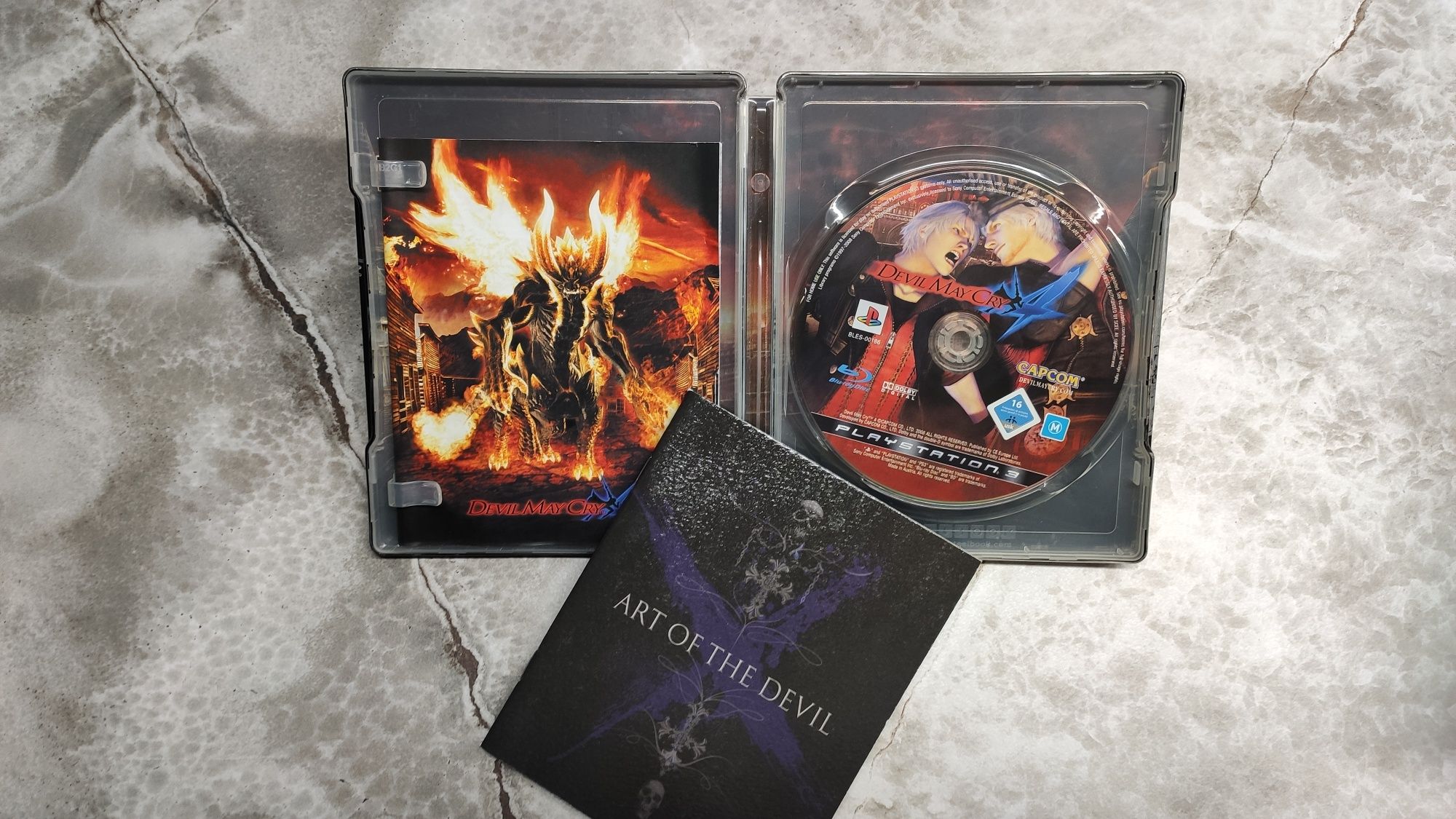 Devil may cry 4 STEELBOOK PlayStation 3/PS3