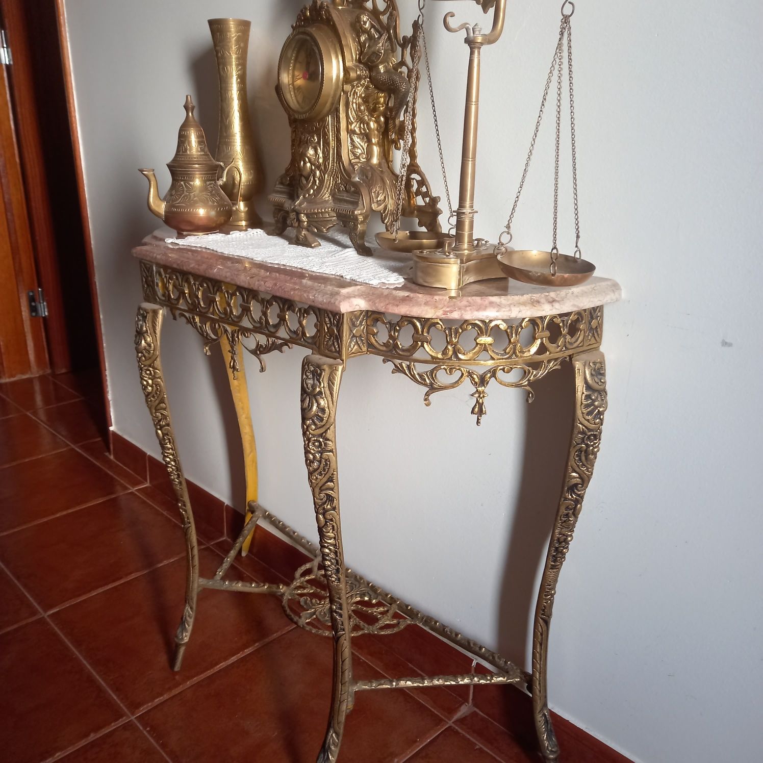 Mesa de hall entrada com espelho