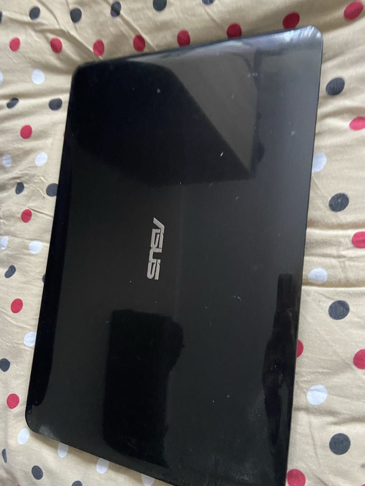 Sprzedam laptopa Asus na części