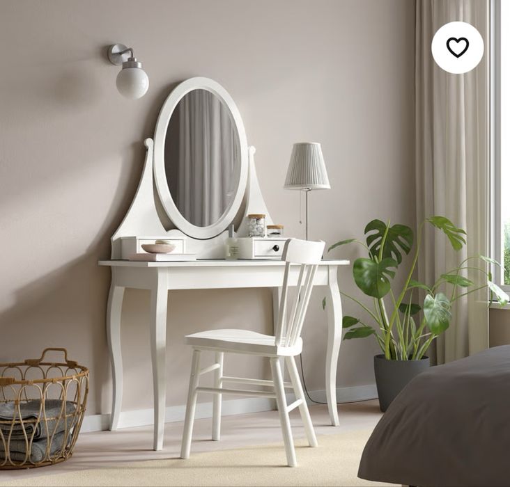 Biała toaletka IKEA