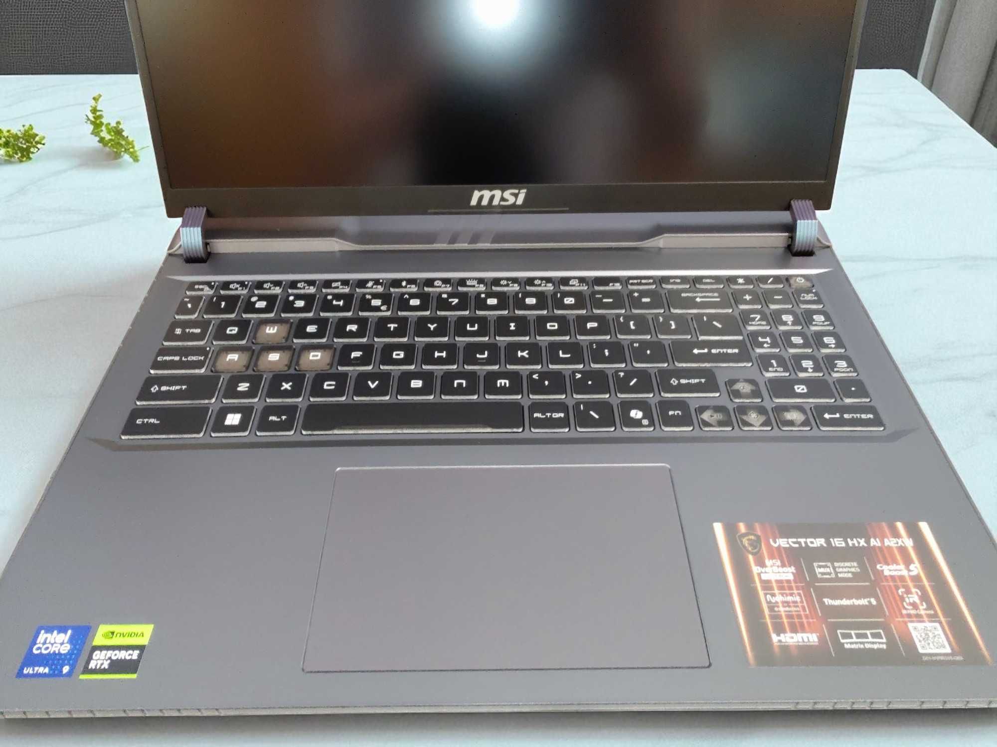 MSI Vector 16HX AI C.Ultra9 275HX/RTX5070Ti,32GB/SSD 2TB/ gw. 2 lata