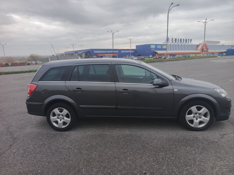 Продам гарний автомобіль
