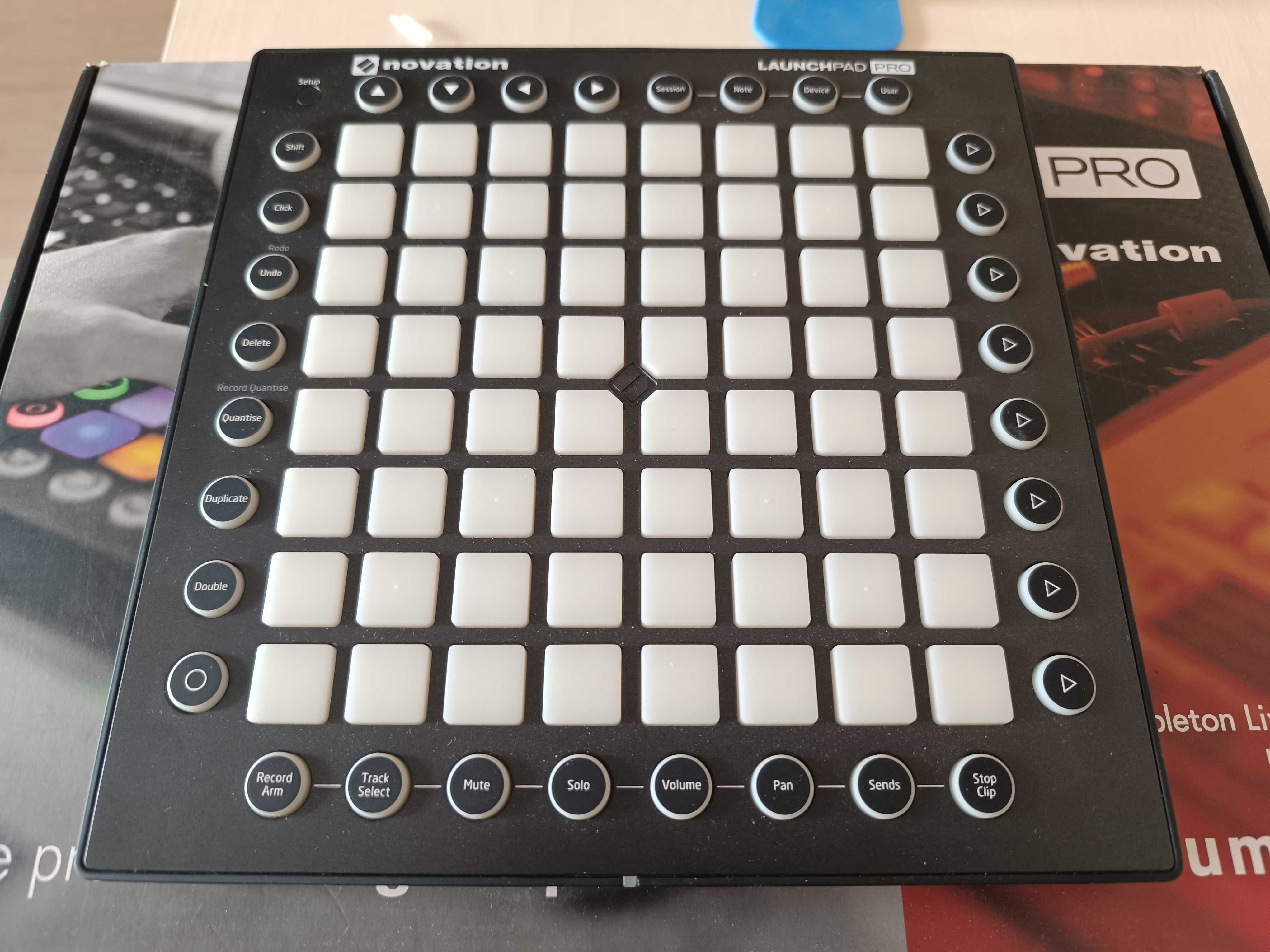 MIDI контроллер для Ableton Live - Novation Launchpad Pro